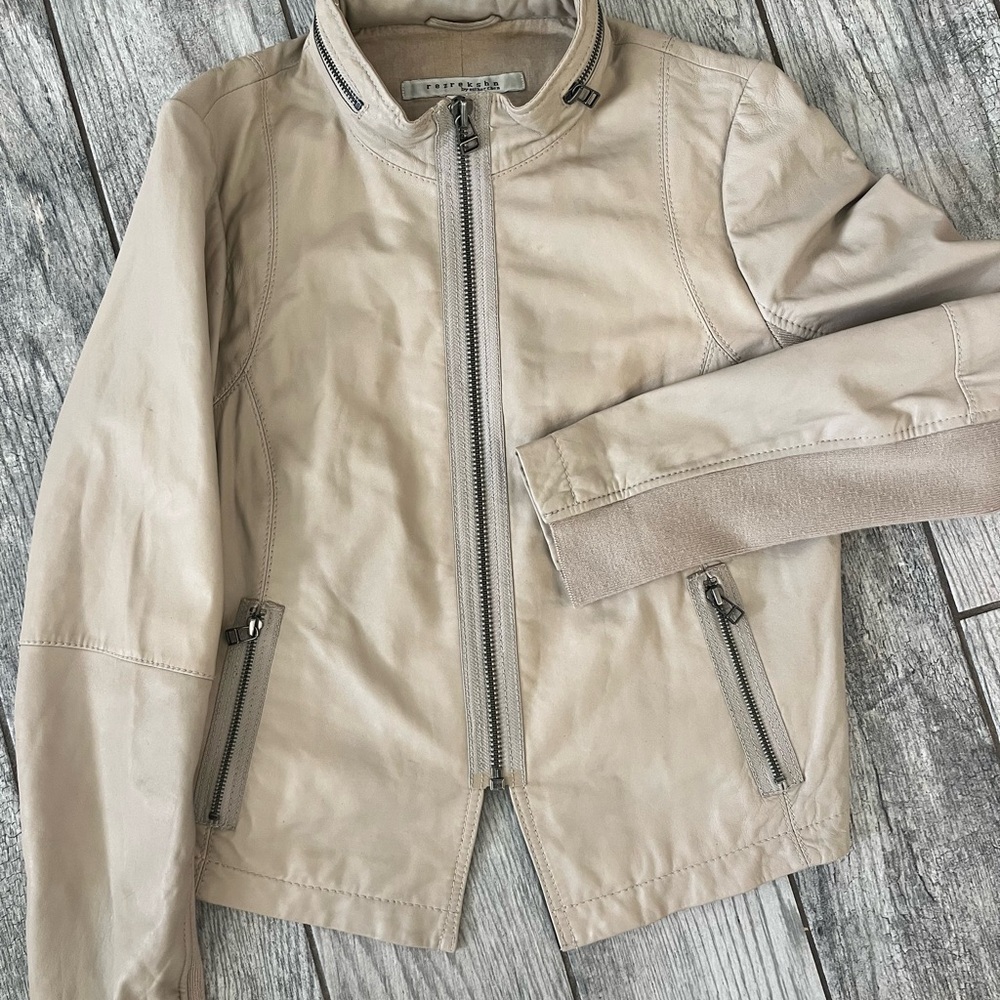 Rezrekshn Womens Moto Jacket 100% Leather Full Zip Long Sleeve Beige Size L